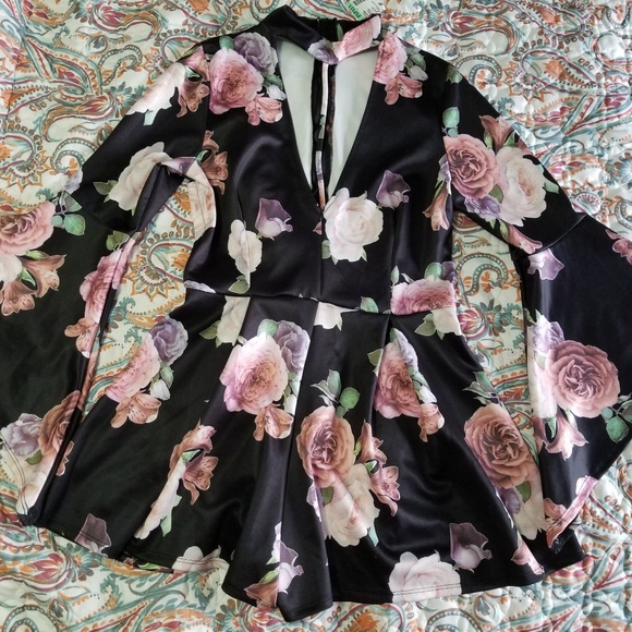 Nwt Romper - Picture 4 of 5